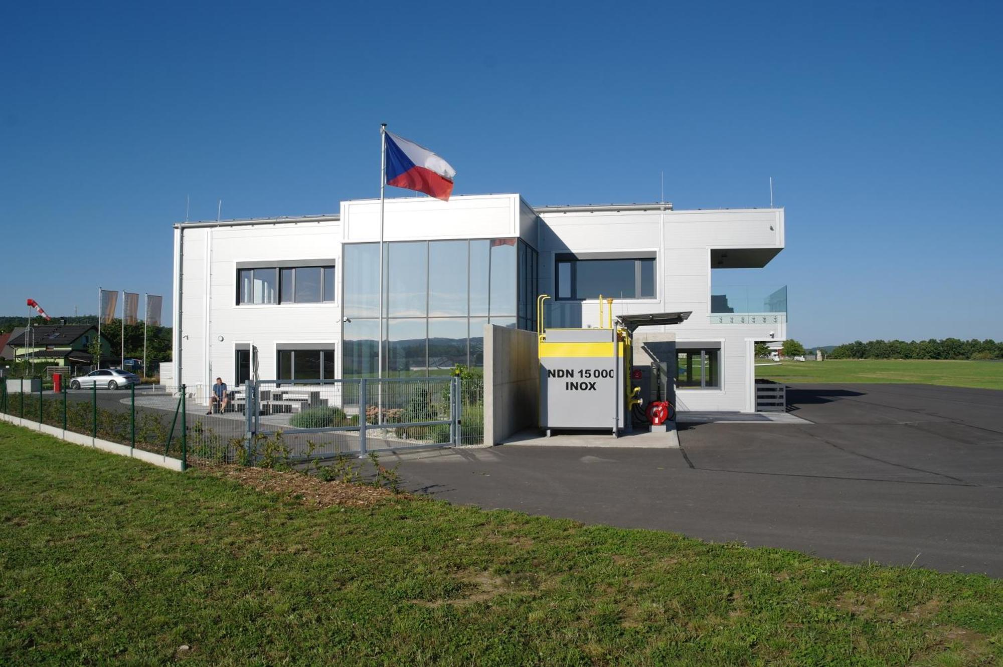 Apartmany Hangar Страконице Екстериор снимка